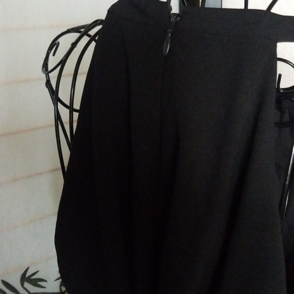 💃*2/$30*👗Sleeveless Little Black Dress - Picture 5 of 6